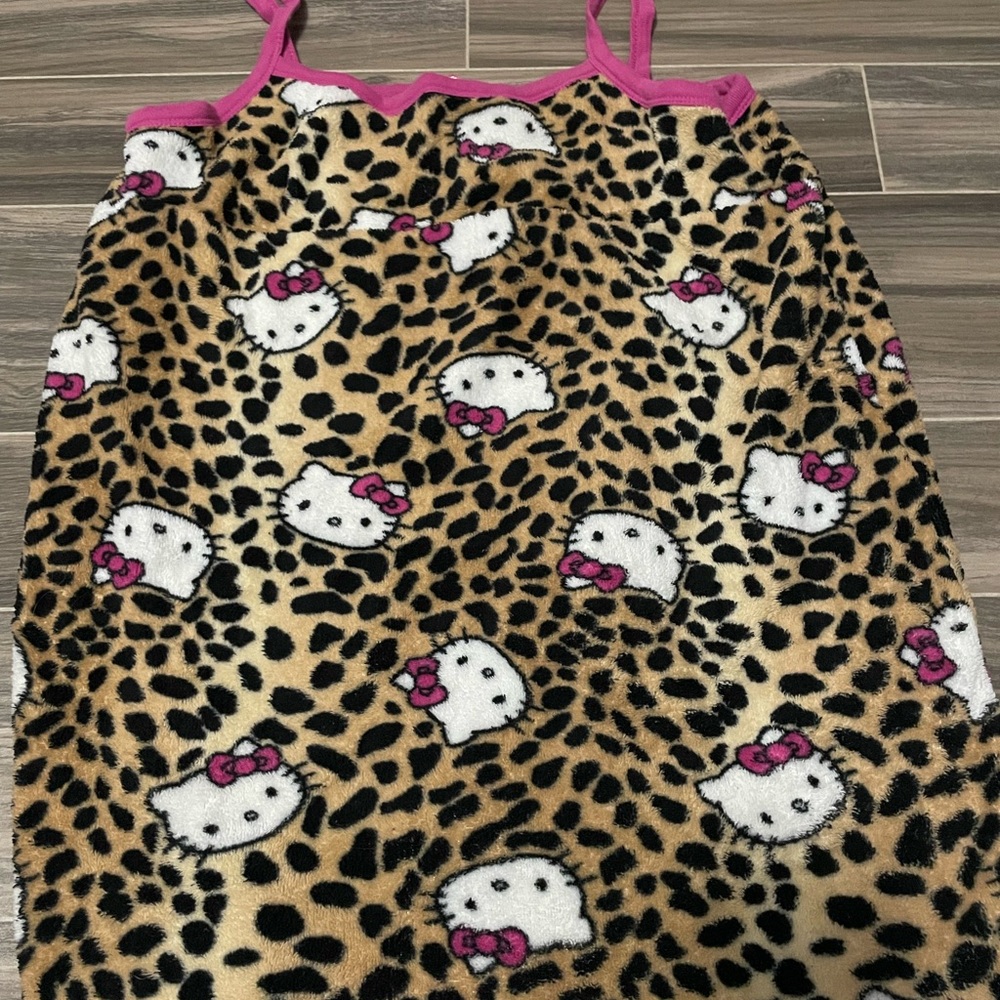 Cheatah print Hello Kitty night gown